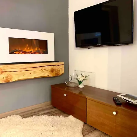 Im Style Mit Kamin Und Waermekabine Geyer